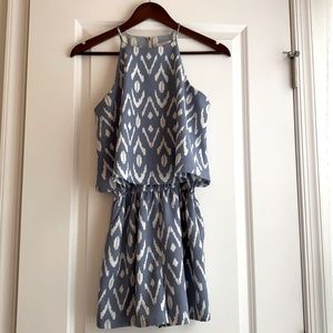 Mudpie blue and white romper. Perfect for the summer! Size XS but fits like a S.
